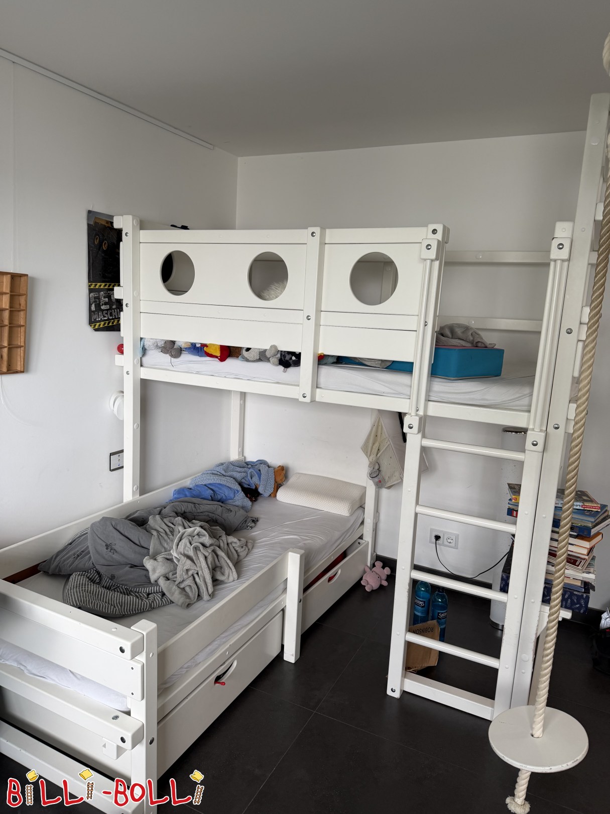 Eck-Etagenbett mat vill Accessoiren (Kategorie: gebrauchte Eck-Etagenbett)