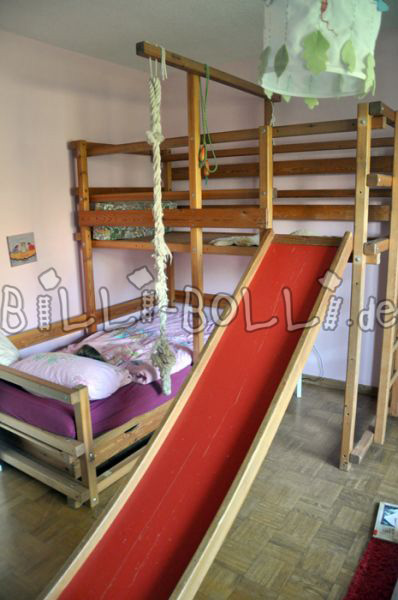 Divstāvu gulta pie Gullibo (Kategorija: Izmantota bēniņu gulta)
