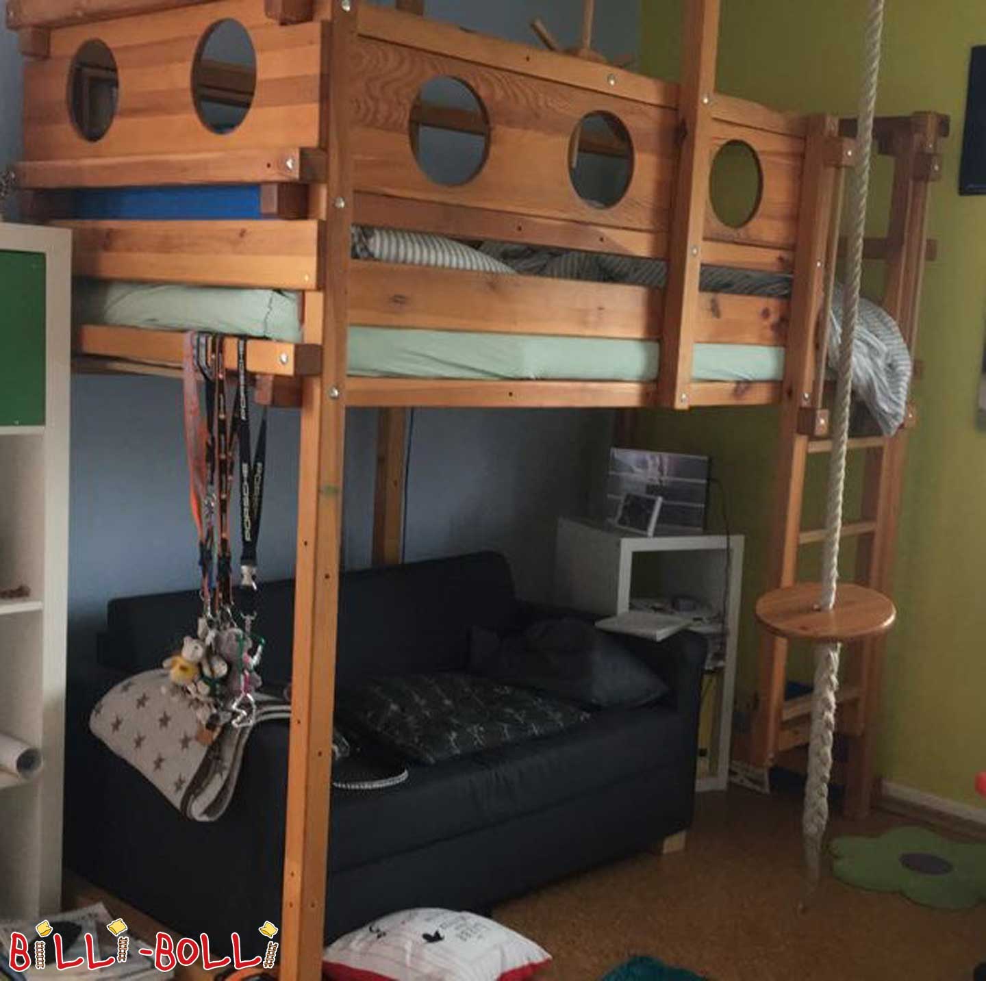 سرير بطابقين (باب: سرير علوي مستعمل)