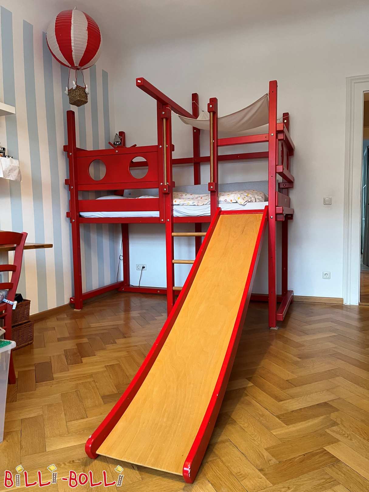 Loft bed in beech red lacquered with slide, 90x200 cm (Category: Loft Bed Adjustable by Age pre-owned)