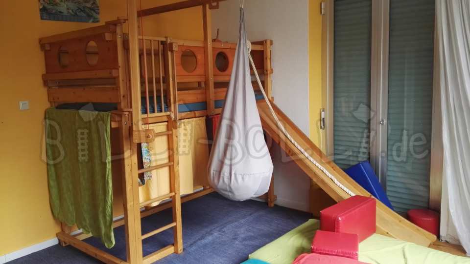 Elskede loft bed gran oljet og vokset wg flytte for salg (Kategori: Loft seng brukt)