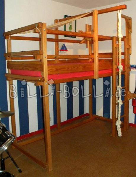 Gullibo pirātu gulta (Kategorija: Izmantota bēniņu gulta)