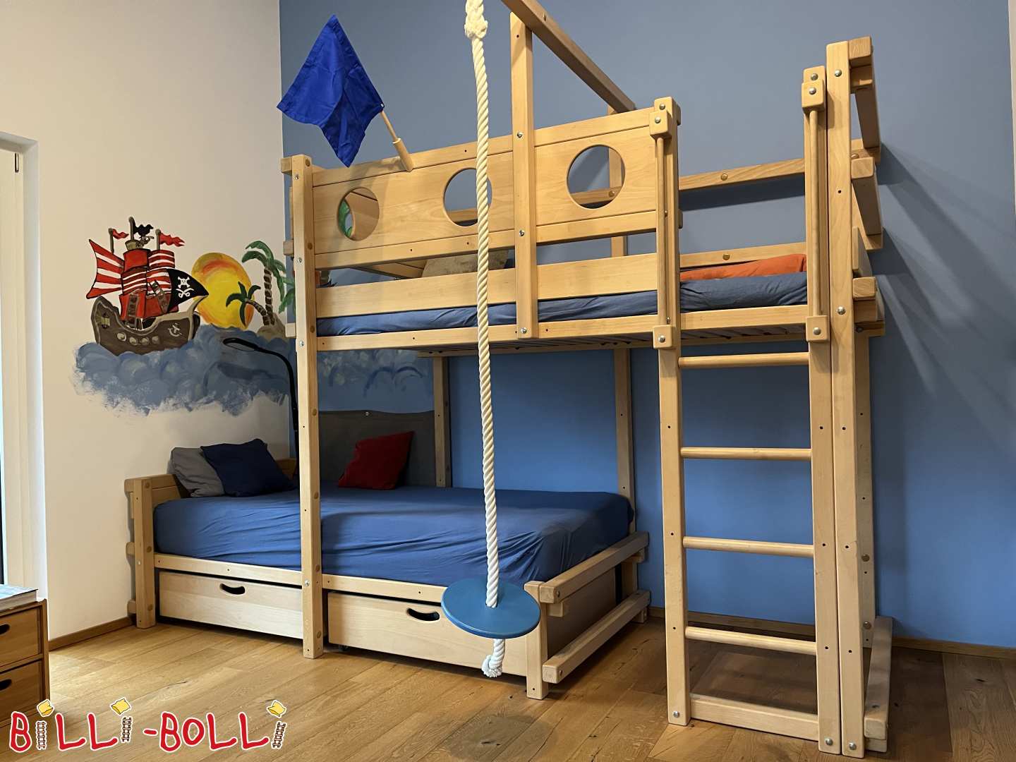 Well-preserved bunk bed-side-offset (PiratenDeko) in Tübingen (Category: Bunk Bed Laterally Staggered pre-owned)