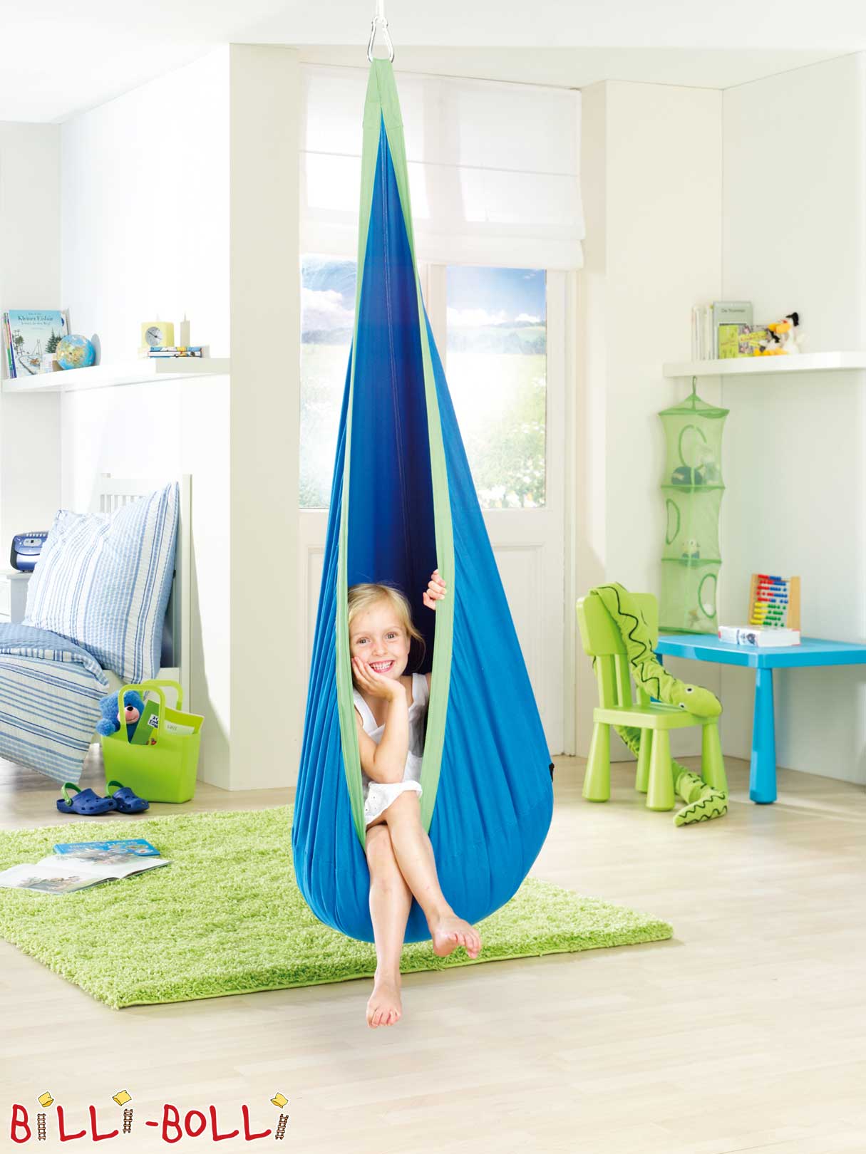 Hanging cave in blue (Category: second hand kids’ furniture)