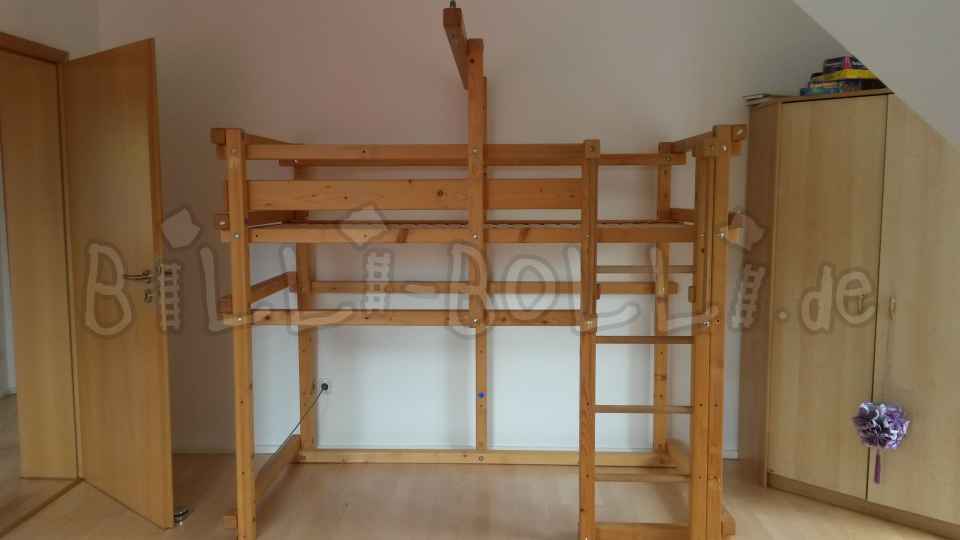 Halvhög säng, 90 x 190 cm, oljad vaxad bok (Kategori: Barnmöbler används)