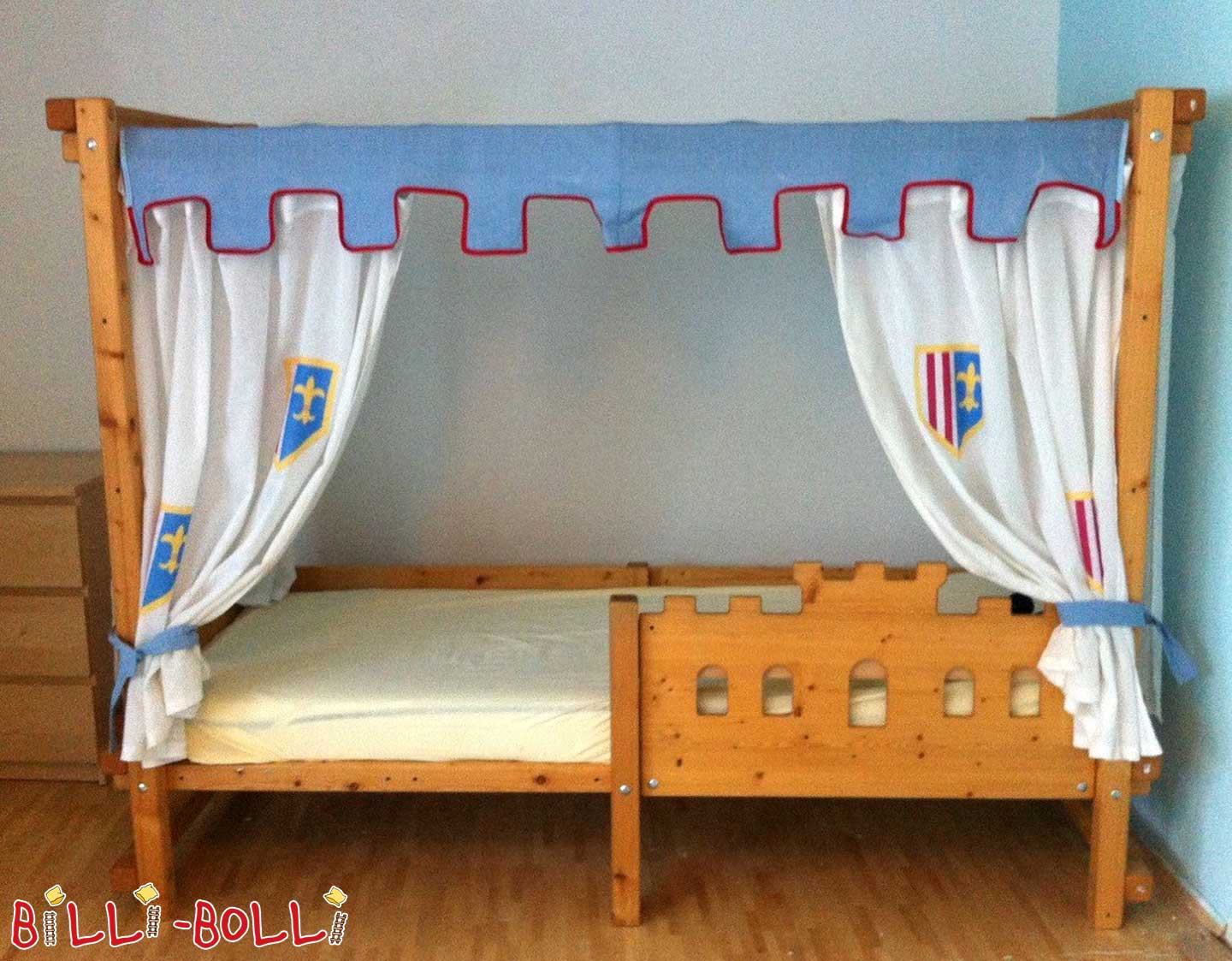 Four-poster bed, 80 x 200 cm, spruce oiled-waxed (Category: second hand kids’ furniture)