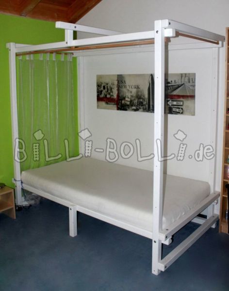 Four-poster bed "Pirate" white glazed (Category: second hand kids’ bed)