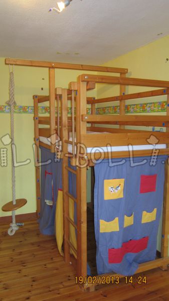 Letto a soppalco in abete rosso (Categoria: letto a soppalco usato)