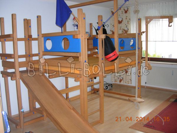 Loft cama faia 140 x 200 cm (Categoria: Cama alta usada)