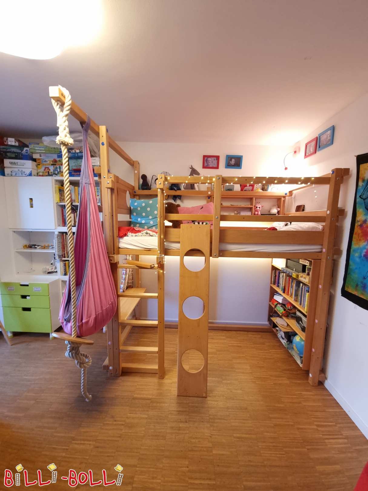 मचान बिस्तर बीच 90x200 सेमी, अलमारियों के साथ, फांसी गुफा और स्विंग बोर्ड (श्रेणी: मचान बिस्तर जो बच्चे के साथ बढ़ता है प्रयुक्त)