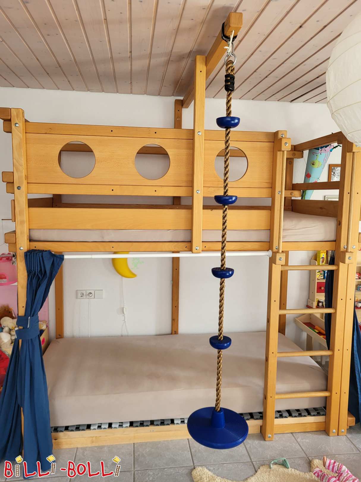 Loft bed with bunk board and swing beam (Category: Loft Bed Adjustable by Age pre-owned)