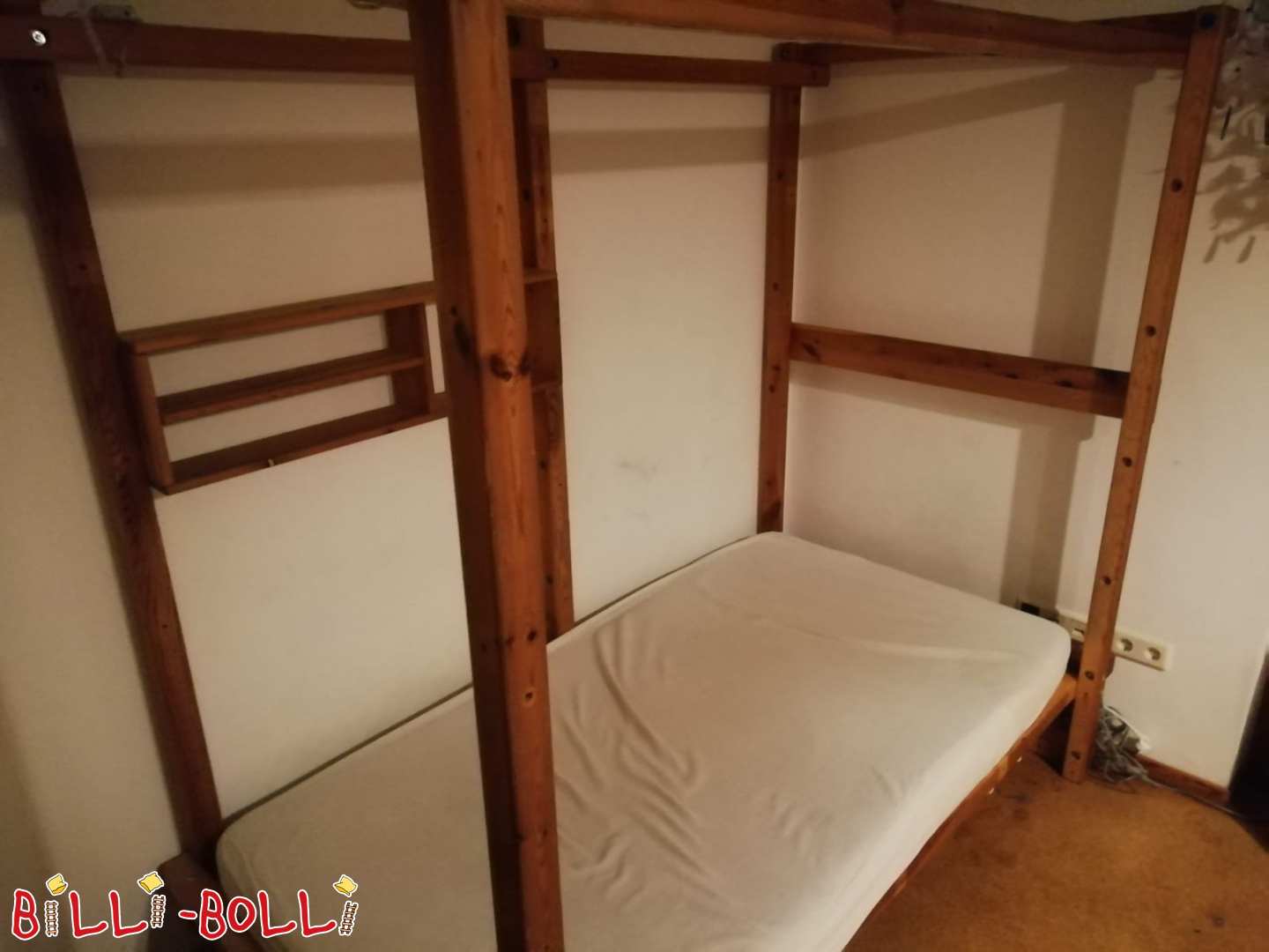 Letto a soppalco con scivolo e mensola in pino oliato (Categoria: Letto a soppalco trasformabile di seconda mano)