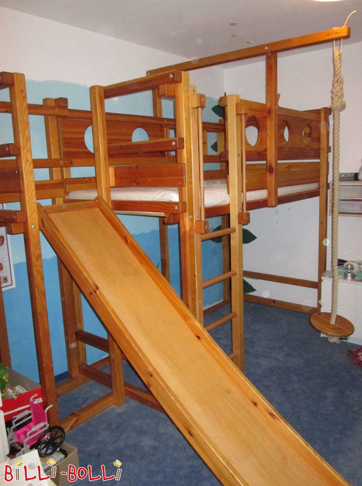 Cama alta con torre de tobogán y 2 cajas de cama con cubierta (Categoría: cama alta segunda mano)