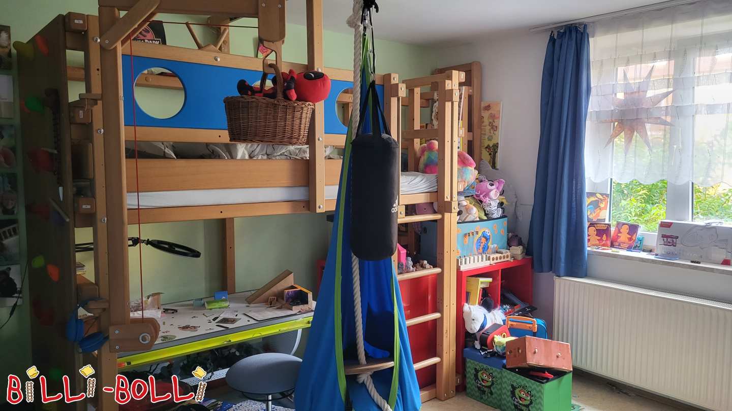 Loft lova auganti kartu su vaiku 90x200cm su laipiojimo sienele, čiuožykla + čiuožykla (Kategorija: Palėpės lova, kuri auga kartu su vaiku)