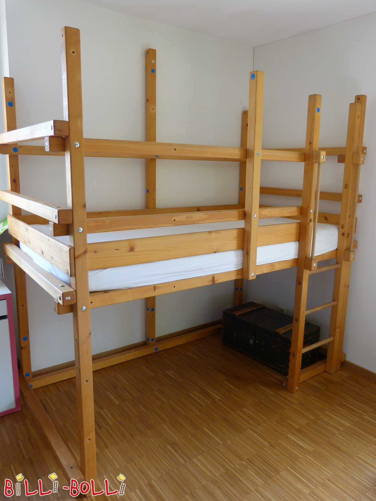 Podkrovní postel, rostoucí s dítětem, 100 x 200 cm, smrk z voskovaného olejového vosku (Kategorie: Použitá podkrovní postel)