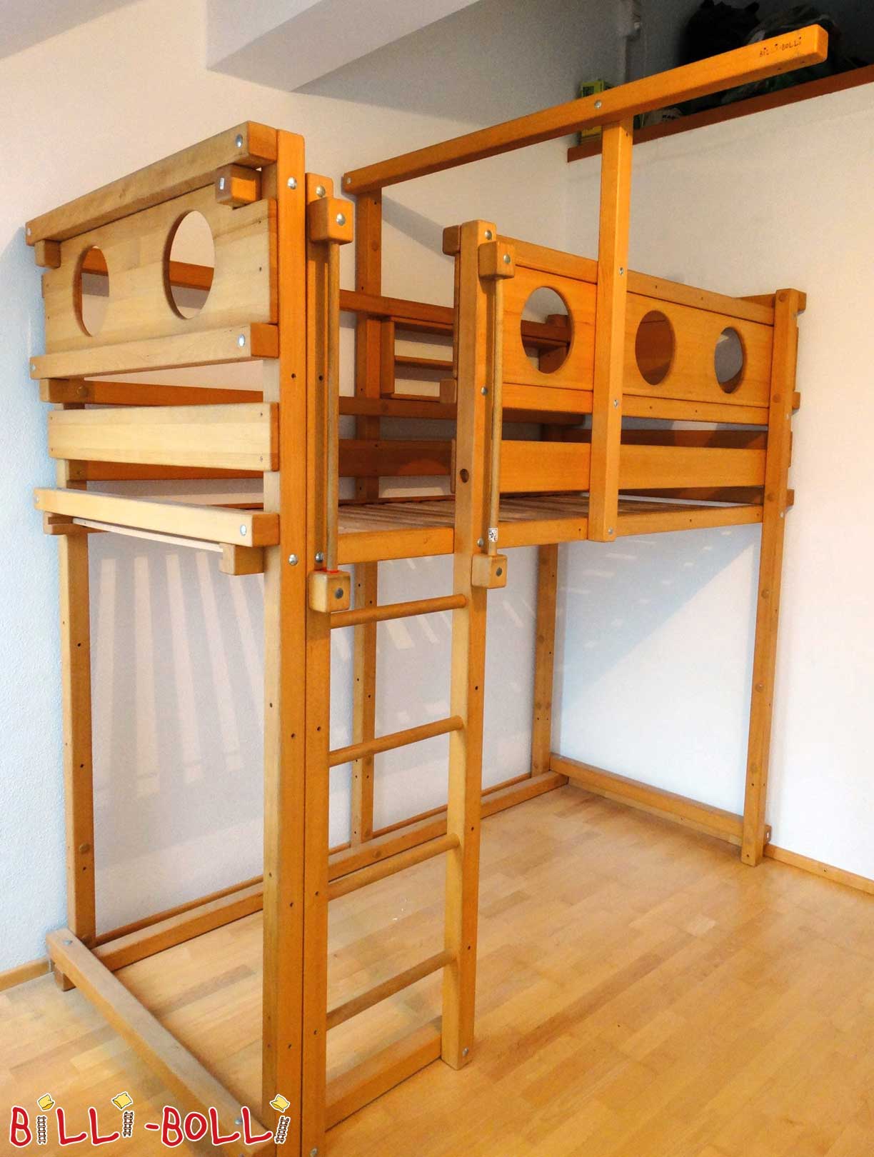 Vysoká posteľ rastúca s dieťaťom, 90 x 200 cm, naolejovaný voskovaný buk (Kategória: Použitá vysoká posteľ)