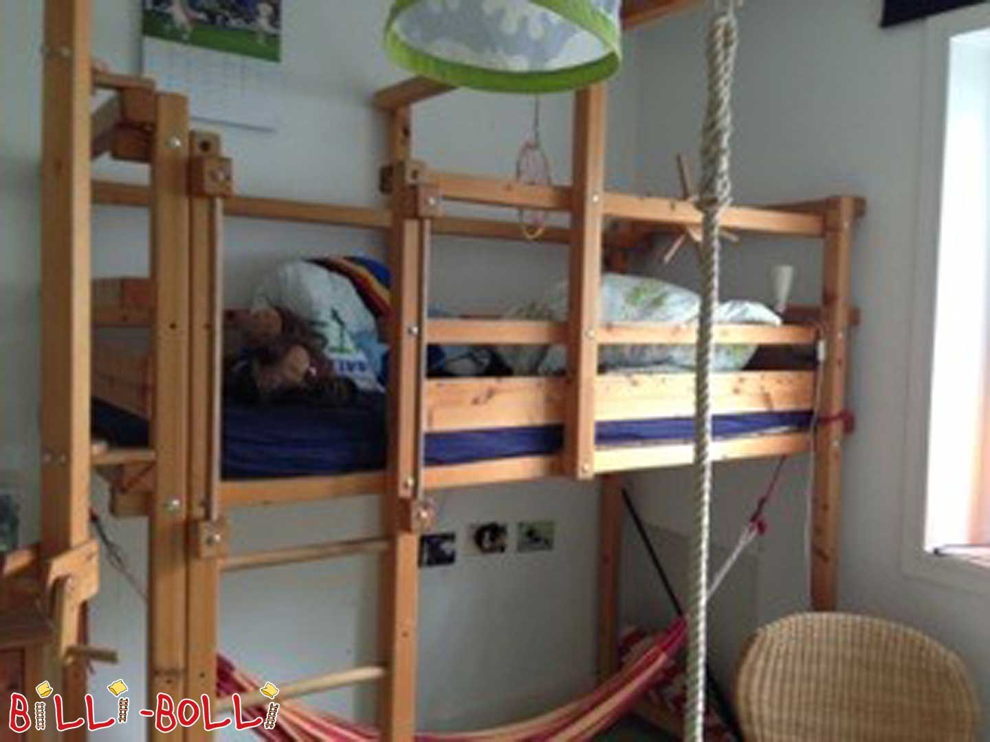 Palėpės lova, auganti su vaiku, 90 x 200 cm, alyvuota vaškuota eglė (Kategorija: Naudojama palėpės lova)