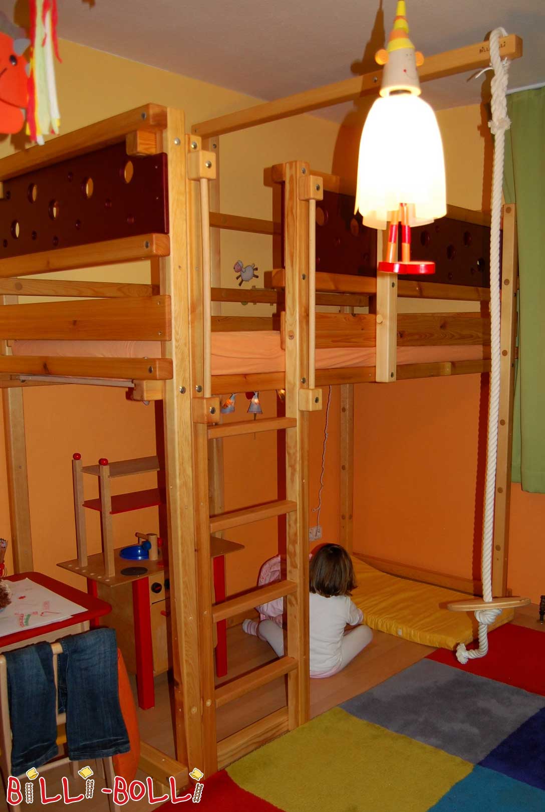 Bēniņu gulta, kas aug kopā ar bērnu, 90 x 200 cm, eļļota priede (Kategorija: Izmantota bēniņu gulta)