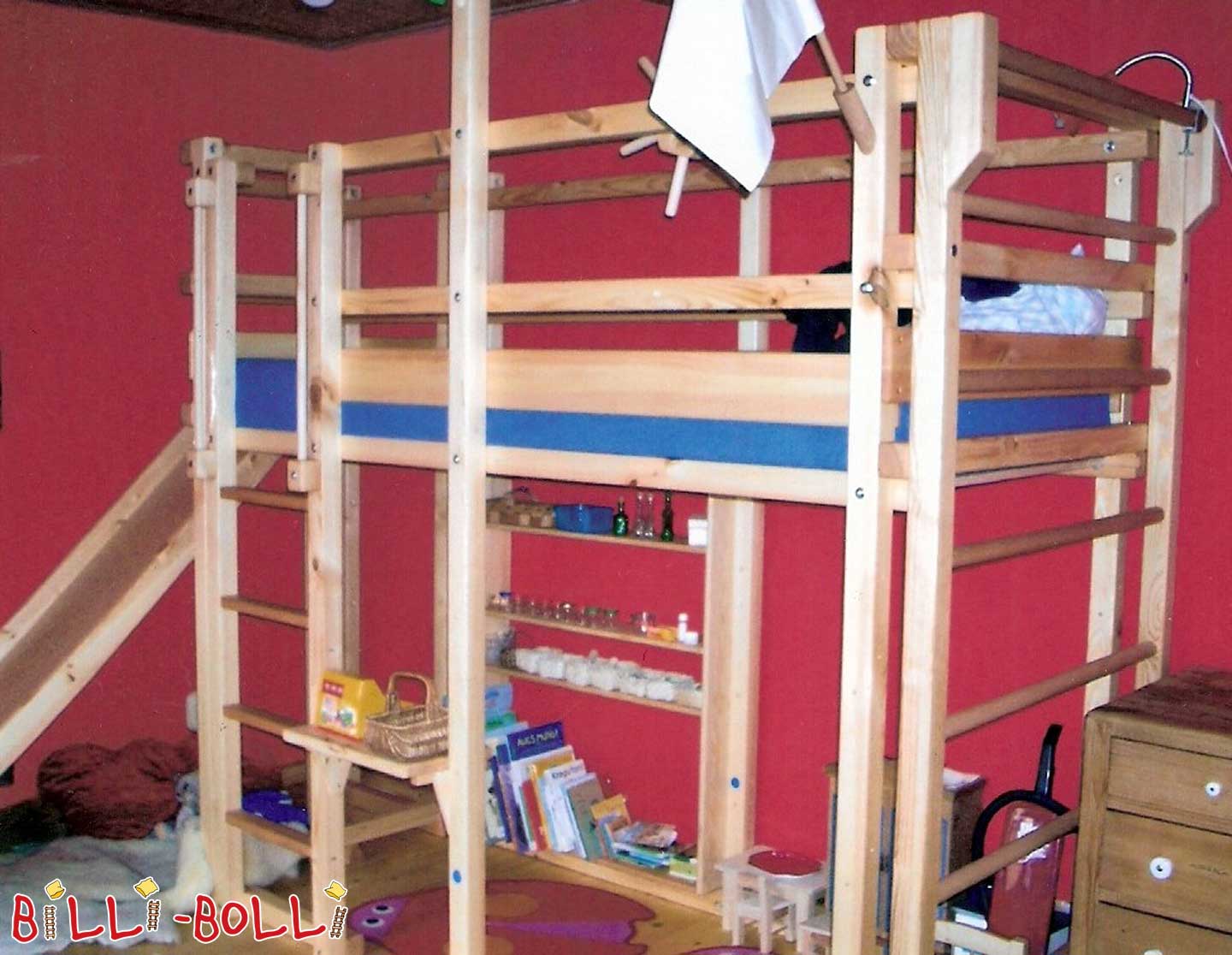 Podkrovní postel, rostoucí s dítětem, 90 x 200 cm, olejovaná voskovaná borovice (Kategorie: Použitá podkrovní postel)