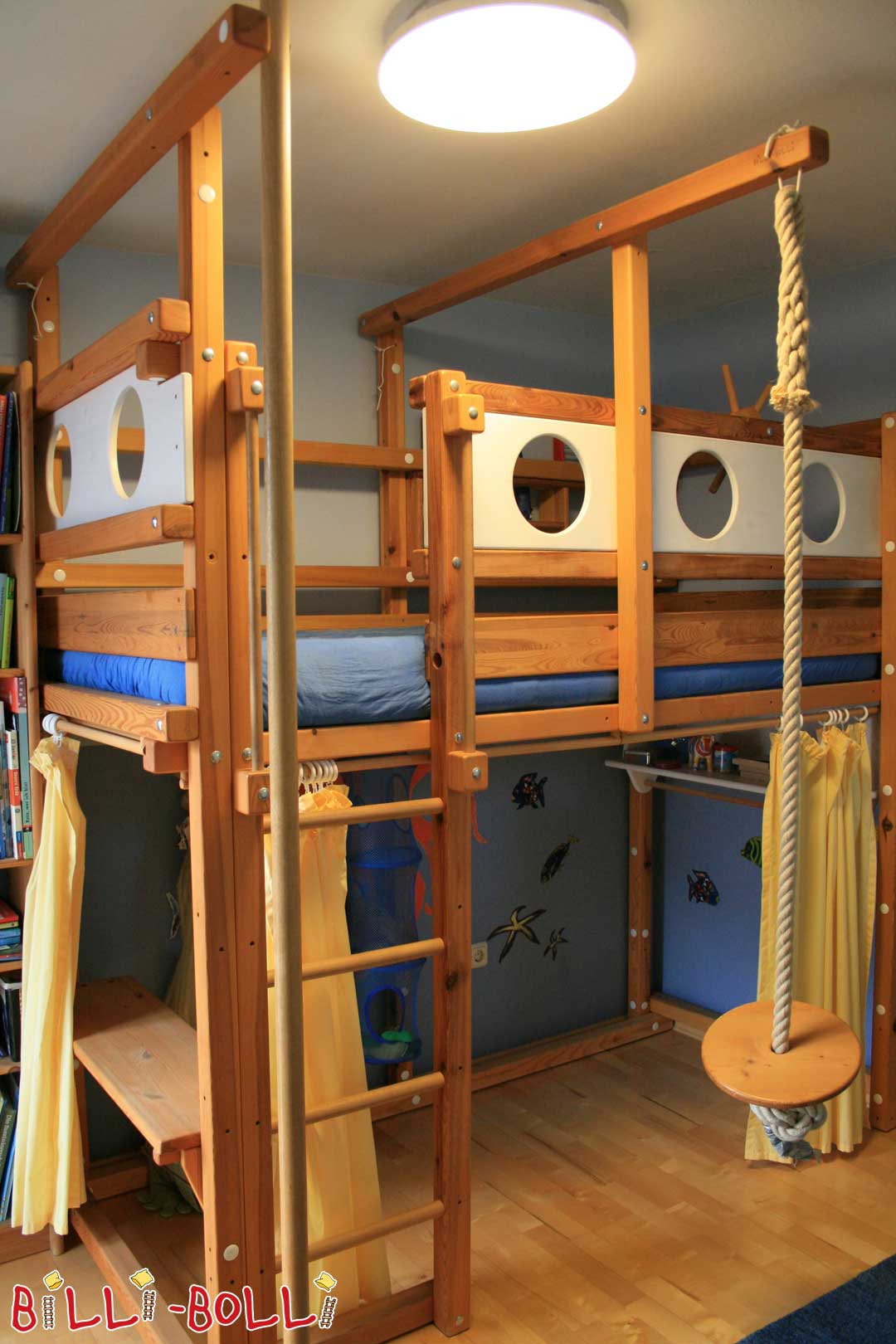 Lofto lova, auganti su vaiku, 90 x 200 cm, medaus spalvos alyvuota pušis (Kategorija: Naudojama palėpės lova)