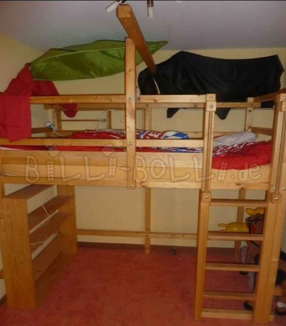 Podkrovná posteľ rastúca s dieťaťom zo smreka (Kategória: Použitá vysoká posteľ)