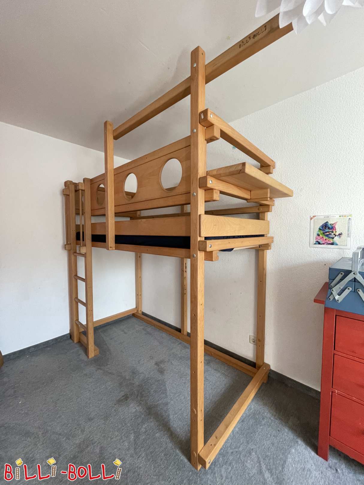 (Kayın) merdiven kalçaları ile büyüyen çatı katı yatağı. Rulo ızgara ve şilte dahil (Kategori: Çocukla birlikte büyüyen çatı katı yatağı kullanılmış)