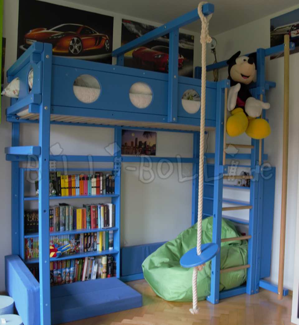 Podkrovní postel roste s dítětem, borovice natřená modře (Kategorie: Použitá podkrovní postel)