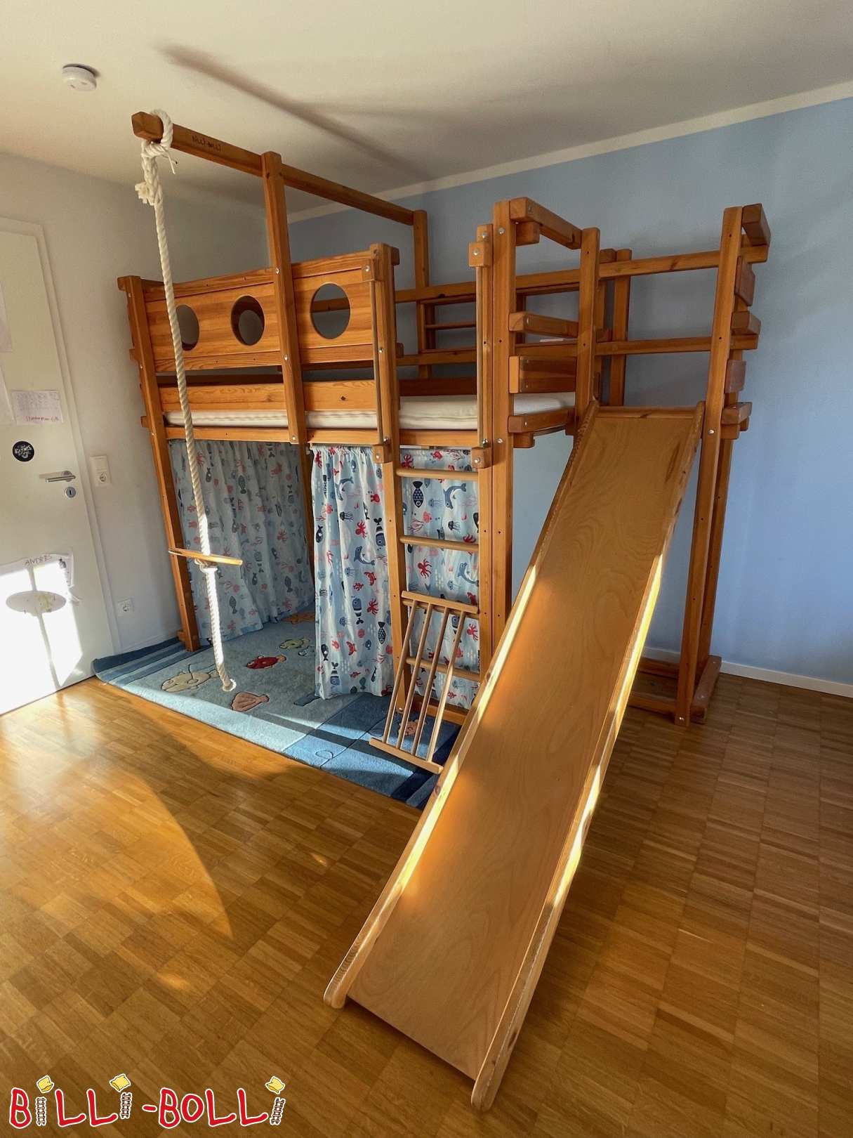 Loft bed chì cresce cun voi cù una torre di slide vicinu à Heidelberg (Category: U lettu Loft cresce cun voi used)