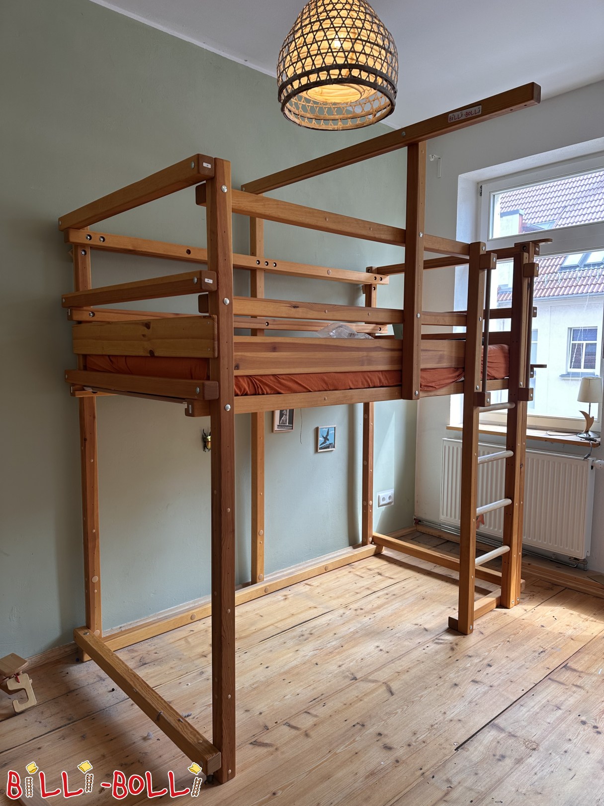 Reklamm 5752: Matwuess-Loftbett, Buche, zu Leipzig Matwuess-Loftbett, Buche, zu Leipzig (Kategorie: Loftbett mat Armaufleeën a Leeder, gebraucht)