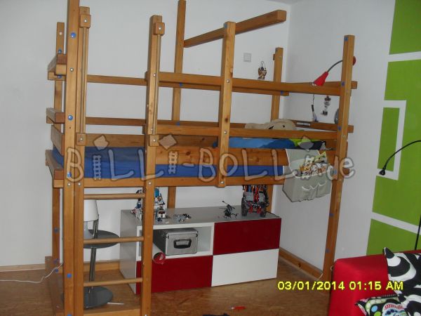 Krevet na kat (Kategorija: Korišten krevet u potkrovlju)