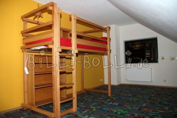 Krevet na kat (Kategorija: Korišten krevet u potkrovlju)