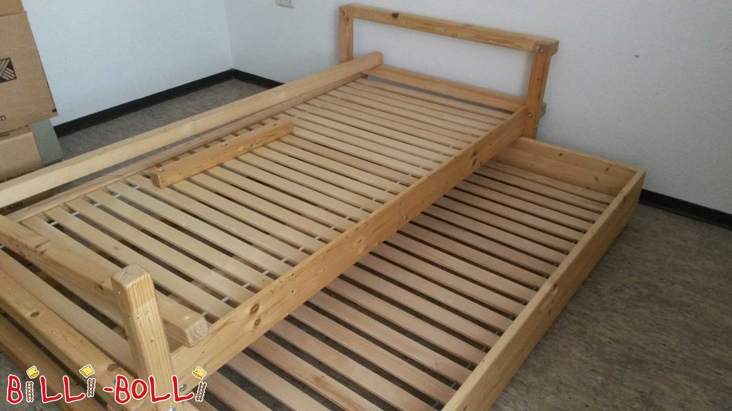 Cama juvenil baja tipo D, 100 x 200 cm, abeto sin tratar (Categoría: muebles infantiles segunda mano)