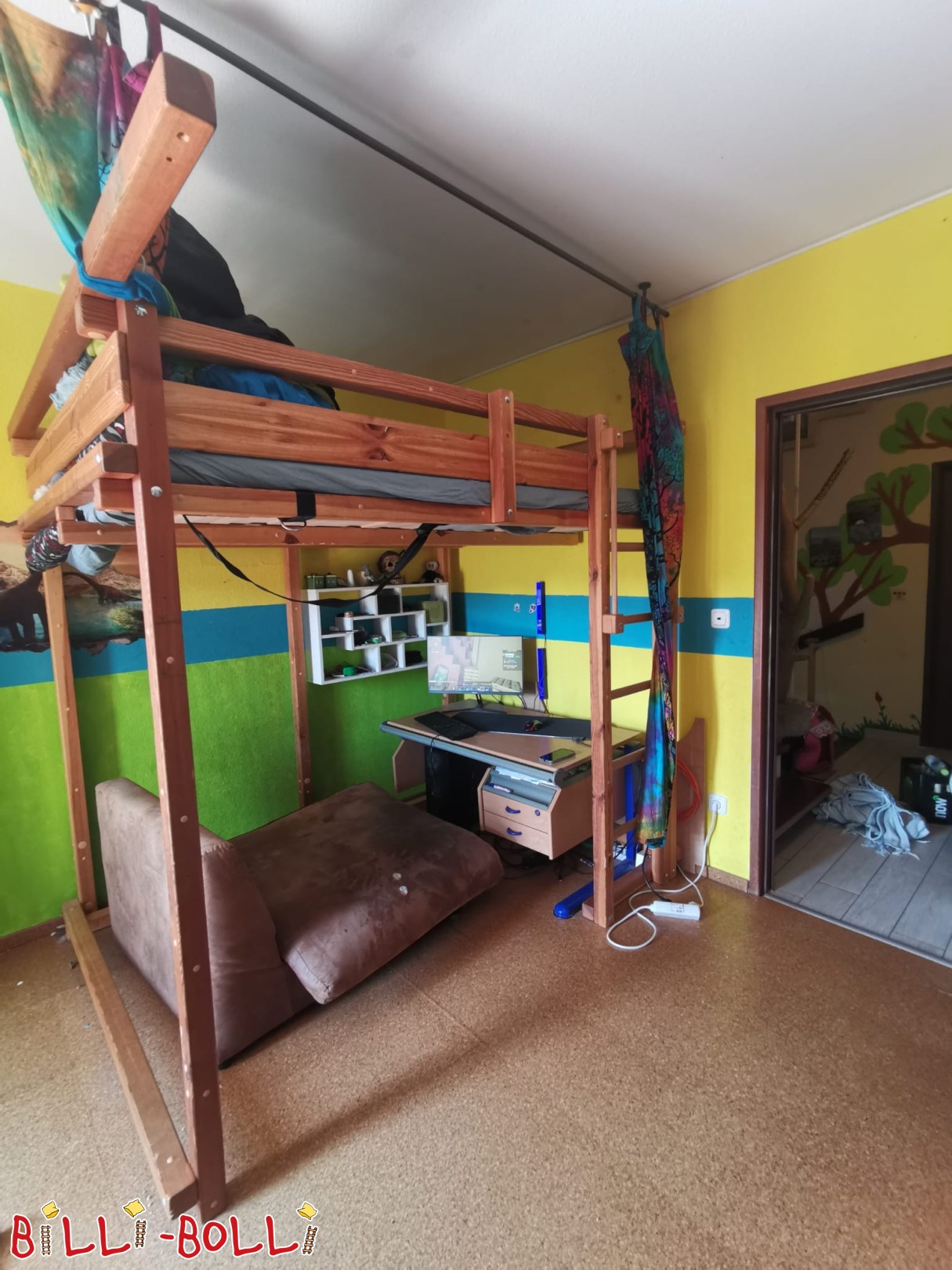 Reklamm 5728: Jugend-Loftbett 140 x 200 cm, Fichte, südëstlech vu München Jugend-Loftbett 140 x 200 cm, Fichte, südëstlech vu München (Kategorie: gebrauchte Jugend-Loftbett)
