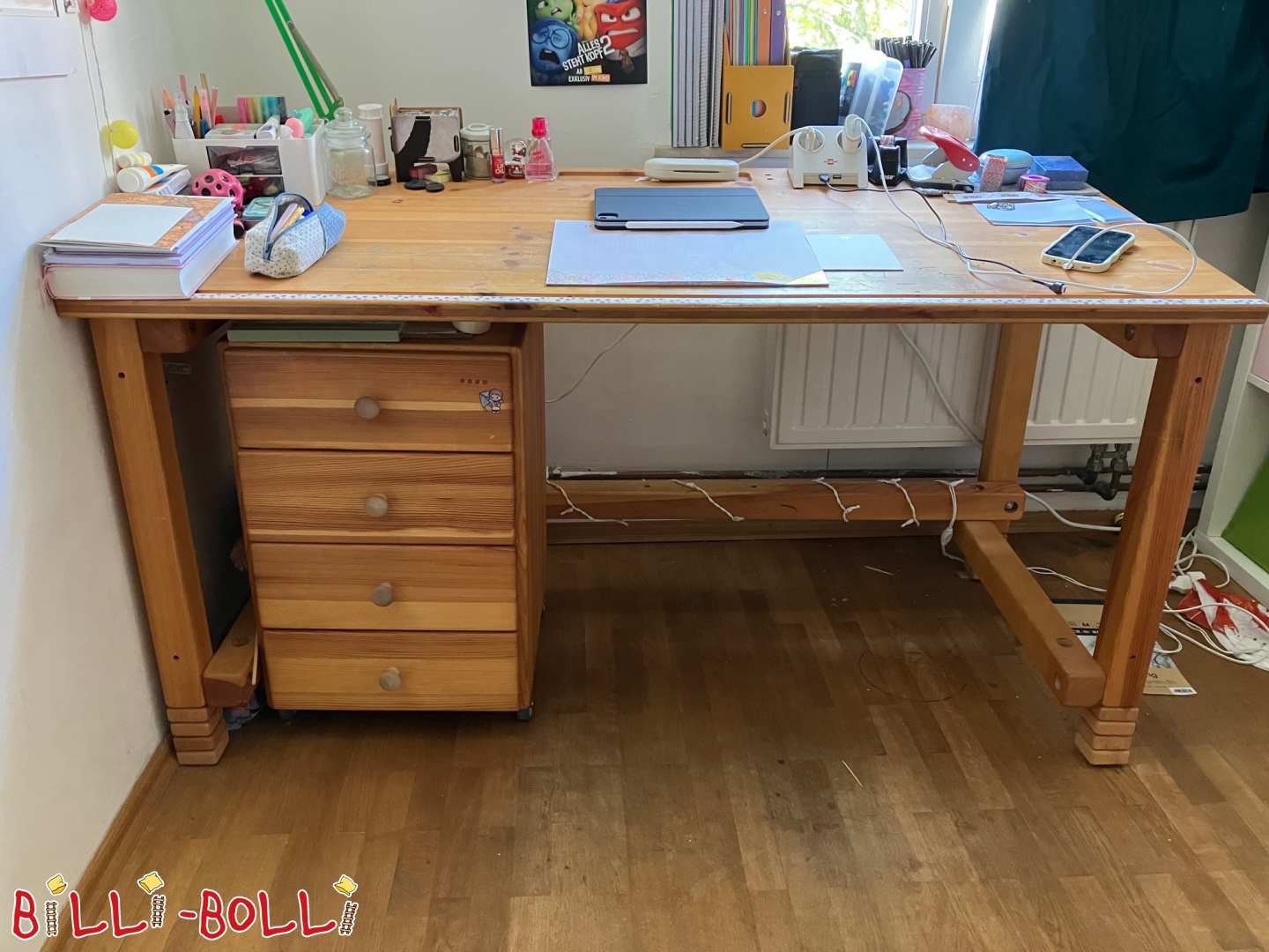 Height-adjustable children's desk 143 cm with mobile pedestal (Category: Kids’ Furniture pre-owned)