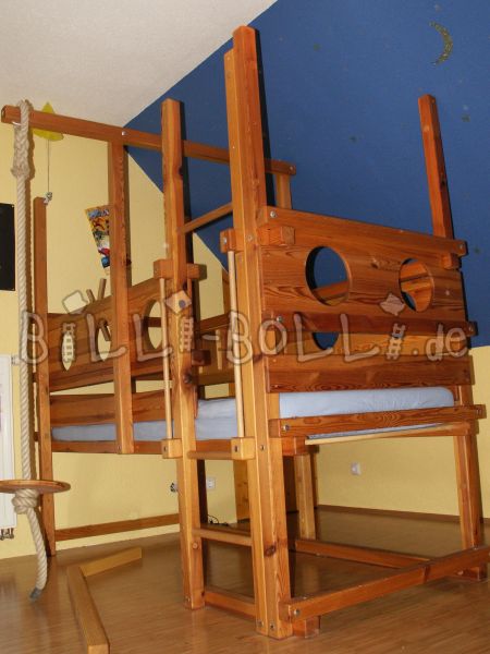Billi-Bolli podkrovná posteľ, ktorá rastie s dieťaťom 90 x 200 cm, olejovaná borovica (Kategória: Použitá vysoká posteľ)