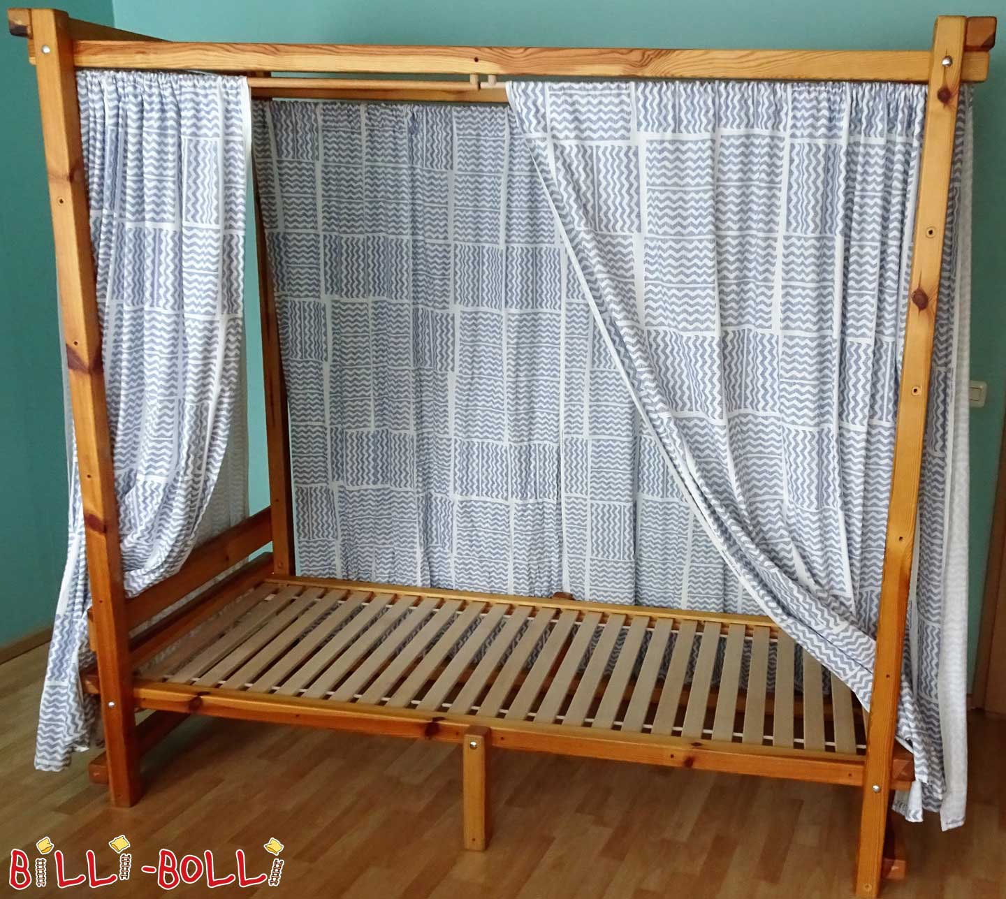 Loftová posteľ, ktorá rastie s dieťaťom - posteľ s baldachýnom (Kategória: Použitá vysoká posteľ)