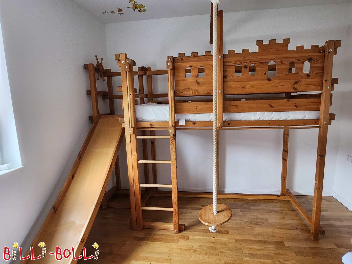 Podkrovná posteľ + posuvná veža z borovice, ktorá rastie s dieťaťom (Kategória: Podkrovná posteľ, ktorá rastie spolu s dieťaťom)
