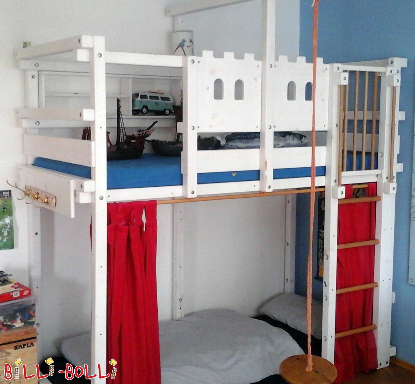 Loft cama que cresce com a criança, 90 x 200 cm, pinho lacado branco (Categoria: Cama alta usada)