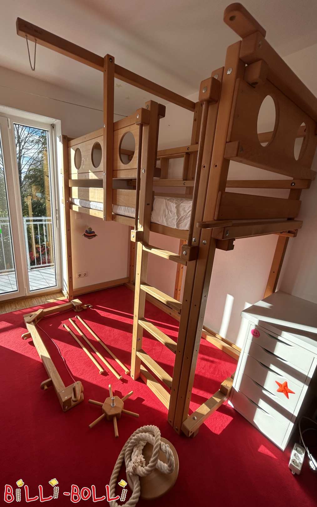 90x200 koipe-argizarizko pago hazten ari den ganbara Munichetik gertu (Kategoria: Loft ohea zurekin hazten da beharrezkoa)