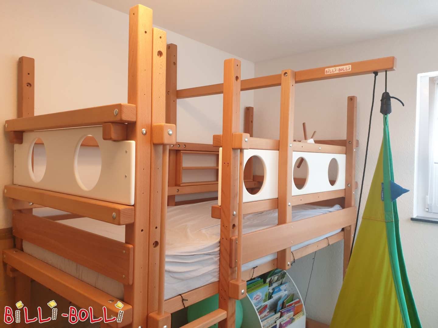 Loft bed growing with 90x200 with many extras, almost 1 year young! (Category: Loft Bed Adjustable by Age pre-owned)