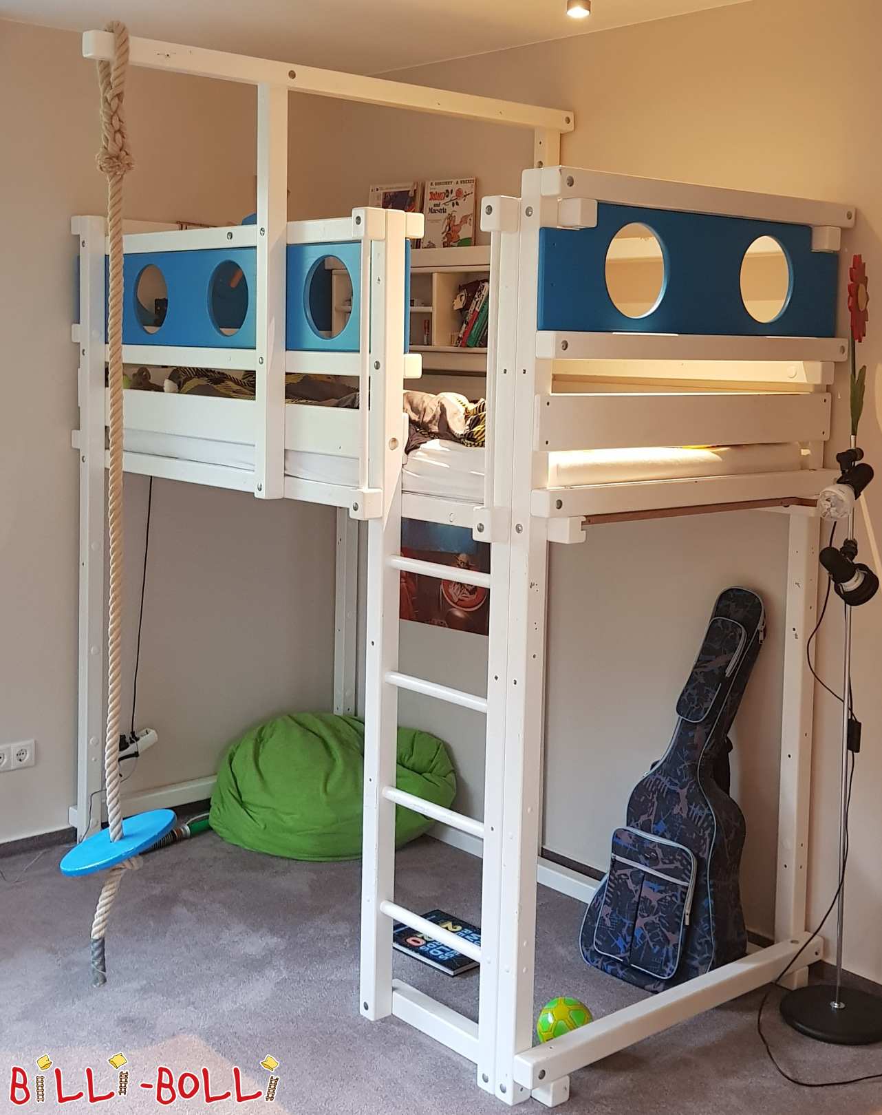 Growing loft bed made of pine white lacquered in Neustadt (Category: second hand loft bed)