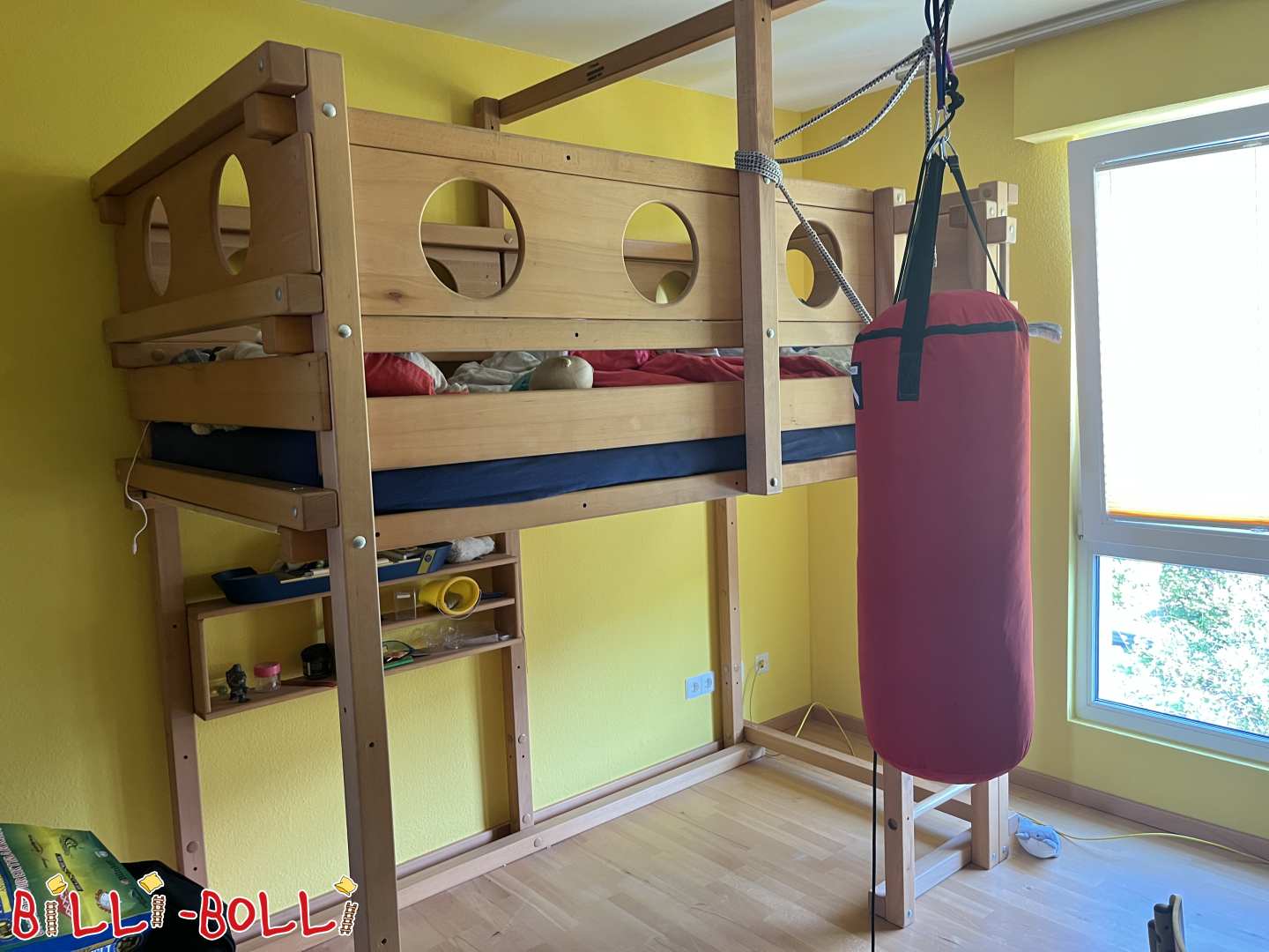 Rastúci buk z podkrovia (100cm) naolejovaný poschodovými doskami a policou (Kategória: Vysoká posteľ rastúca s dieťaťom used)