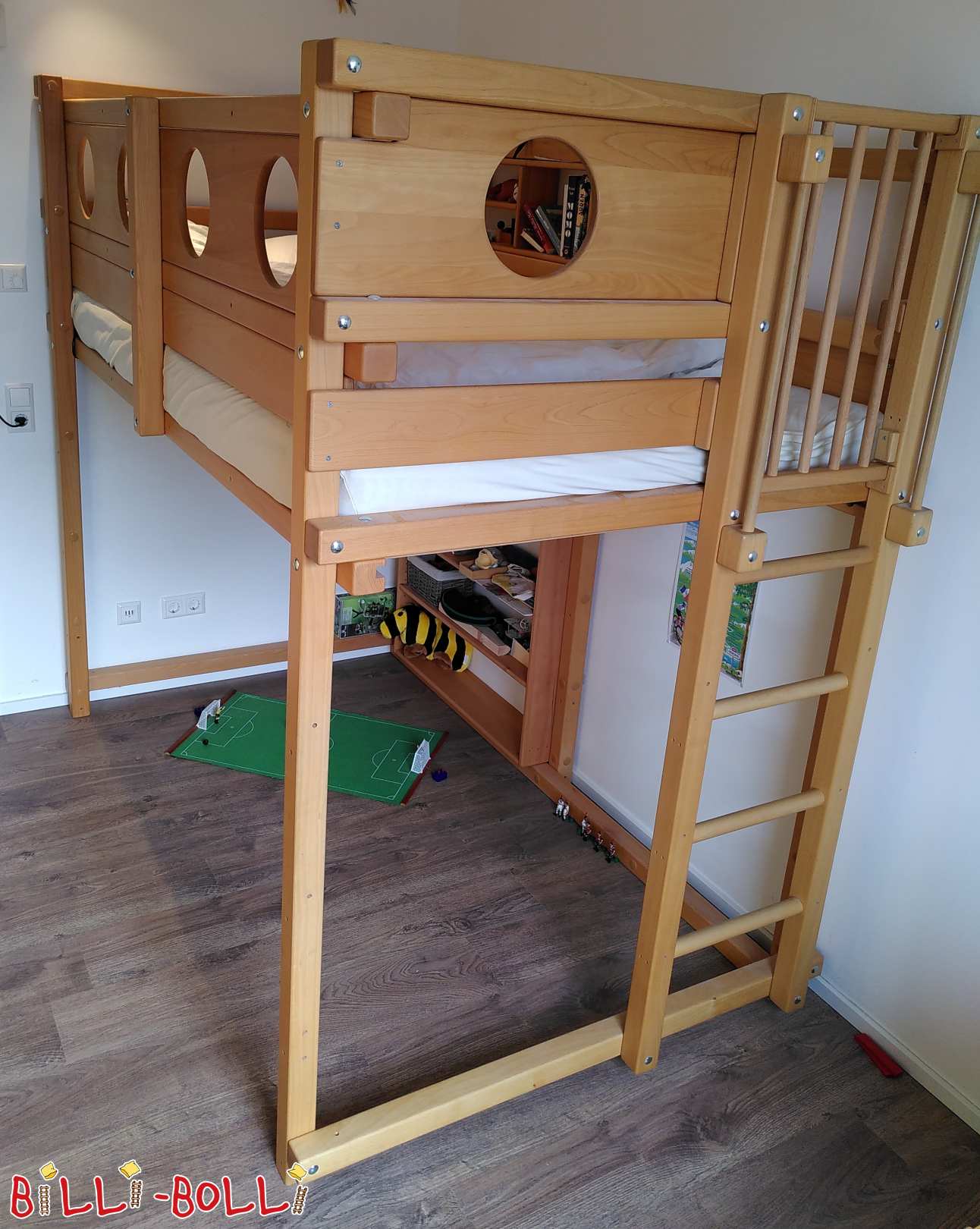 Kasvava lapsega kaasas kasvav kõrge voodi, pöök, 120 x 200 cm, aknaga ja riiulitega (Kategooria: Lapsega koos kasvav kõrgvoodi kasutatud)