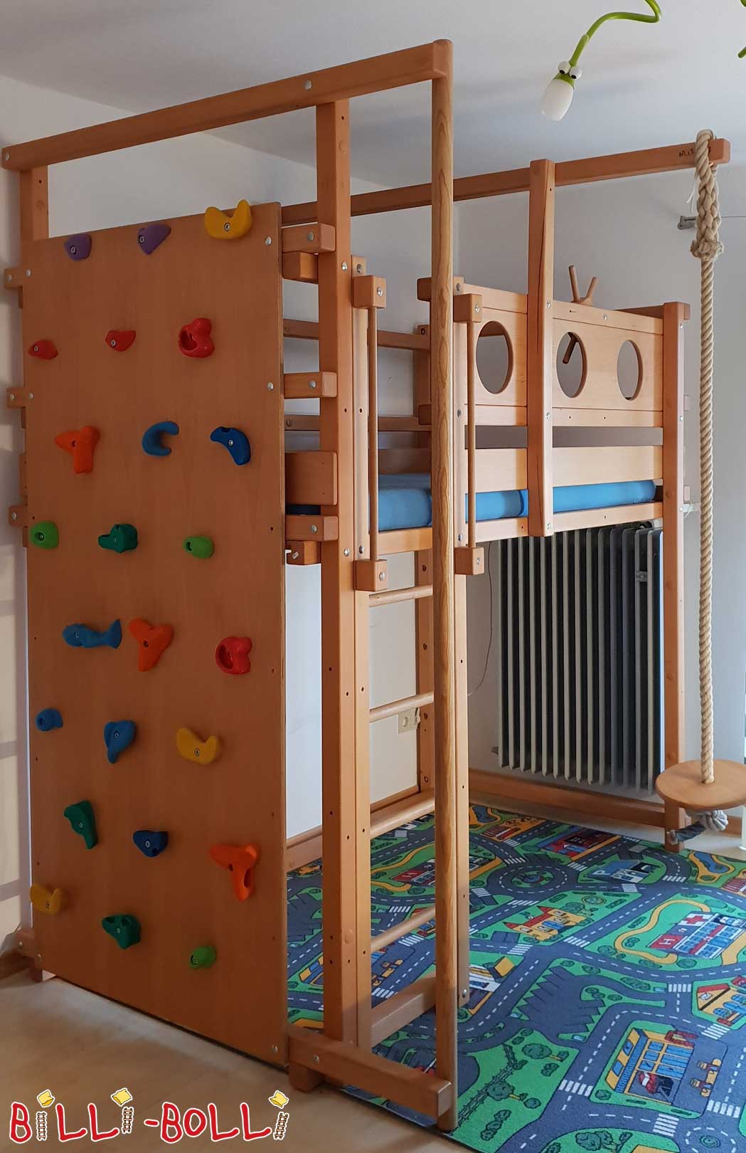 Umearekin hazten den ganbara ohea, pago olioztatua, Munichetik gertu (Kategoria: Loft ohea behar da)