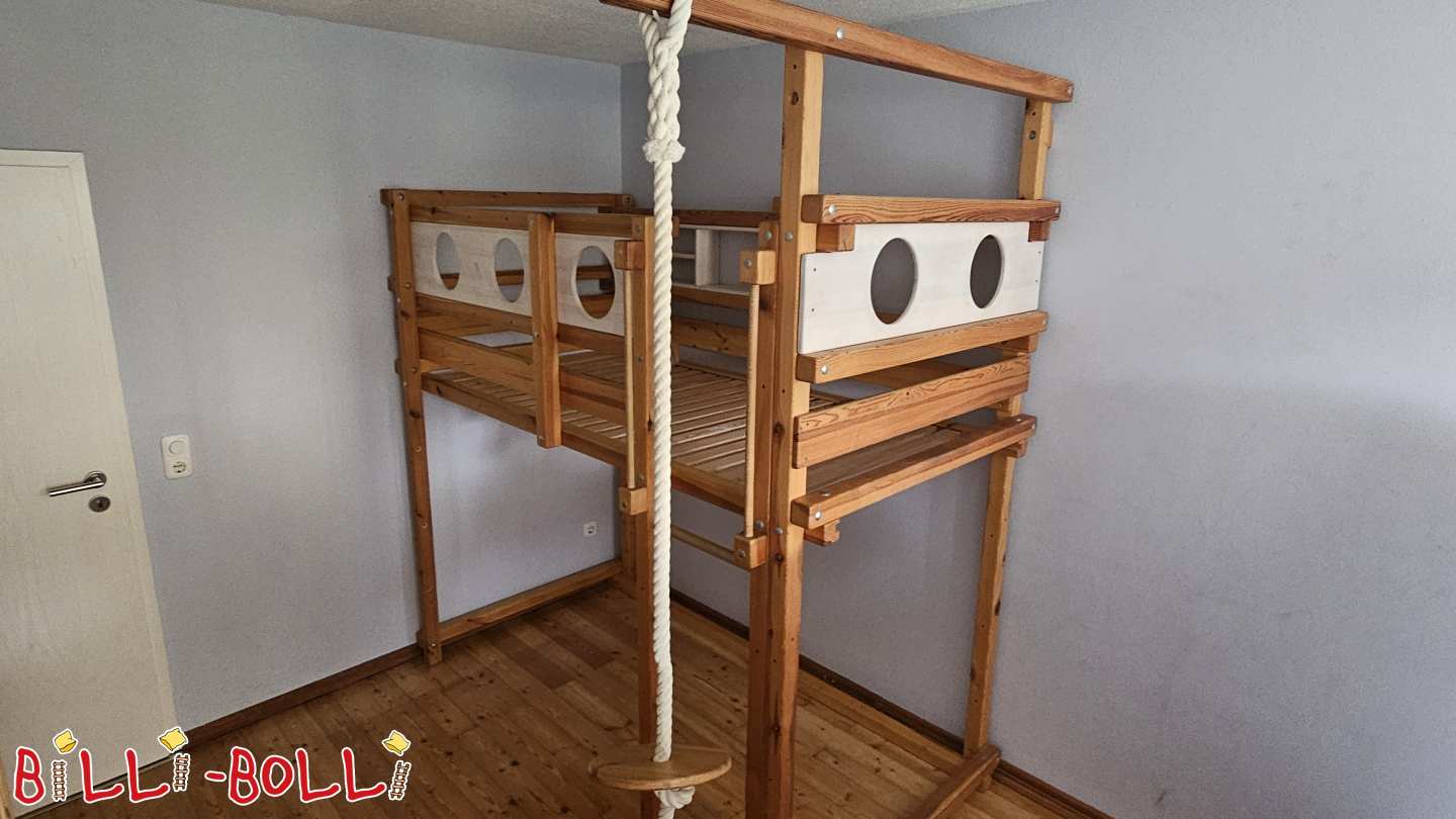 Letto a soppalco in pino che cresce con il bambino (trattamento con cera all'olio) a Bensheim (Categoria: Letto a soppalco trasformabile di seconda mano)