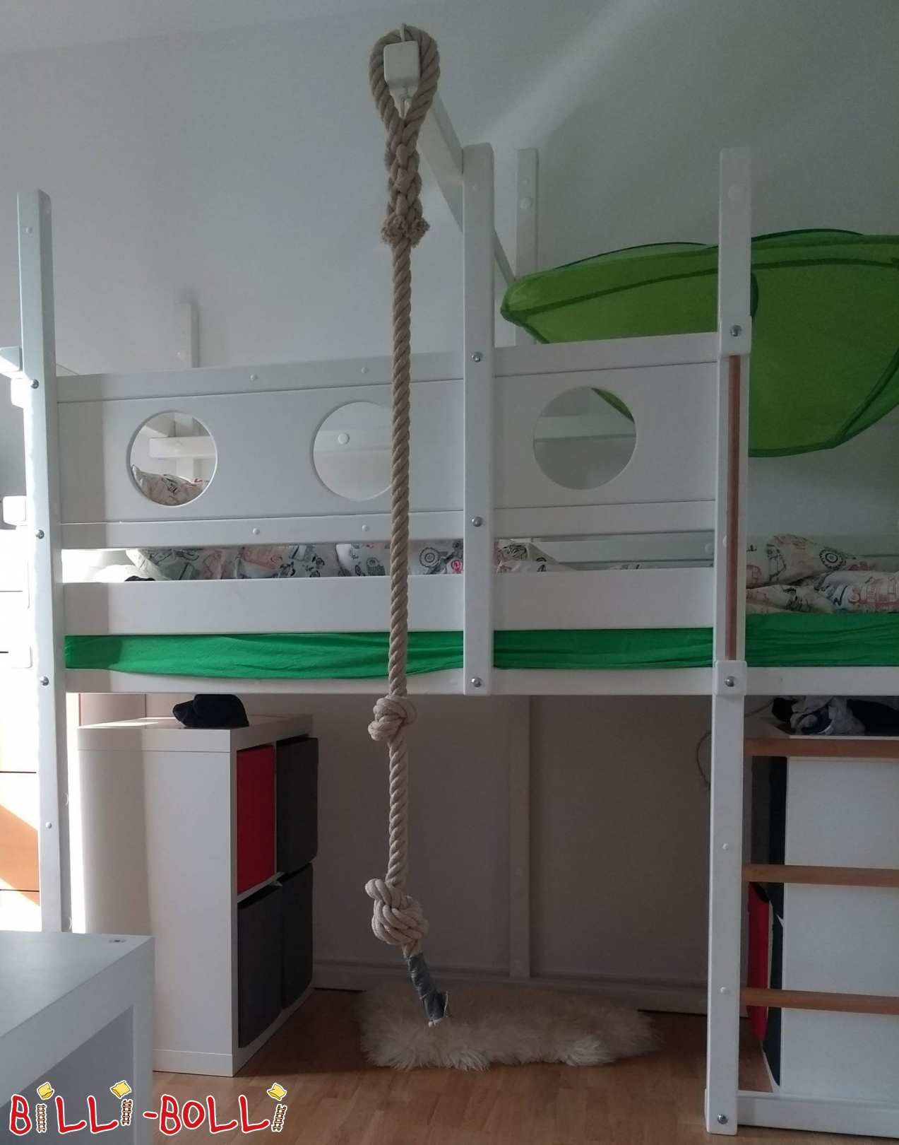 Loftbett aus Pinien, wäiss gemoolt, dat mat dem Kand wiisst, Berlin (Kategorie: Loftbett wiisst mat Iech benotzt)