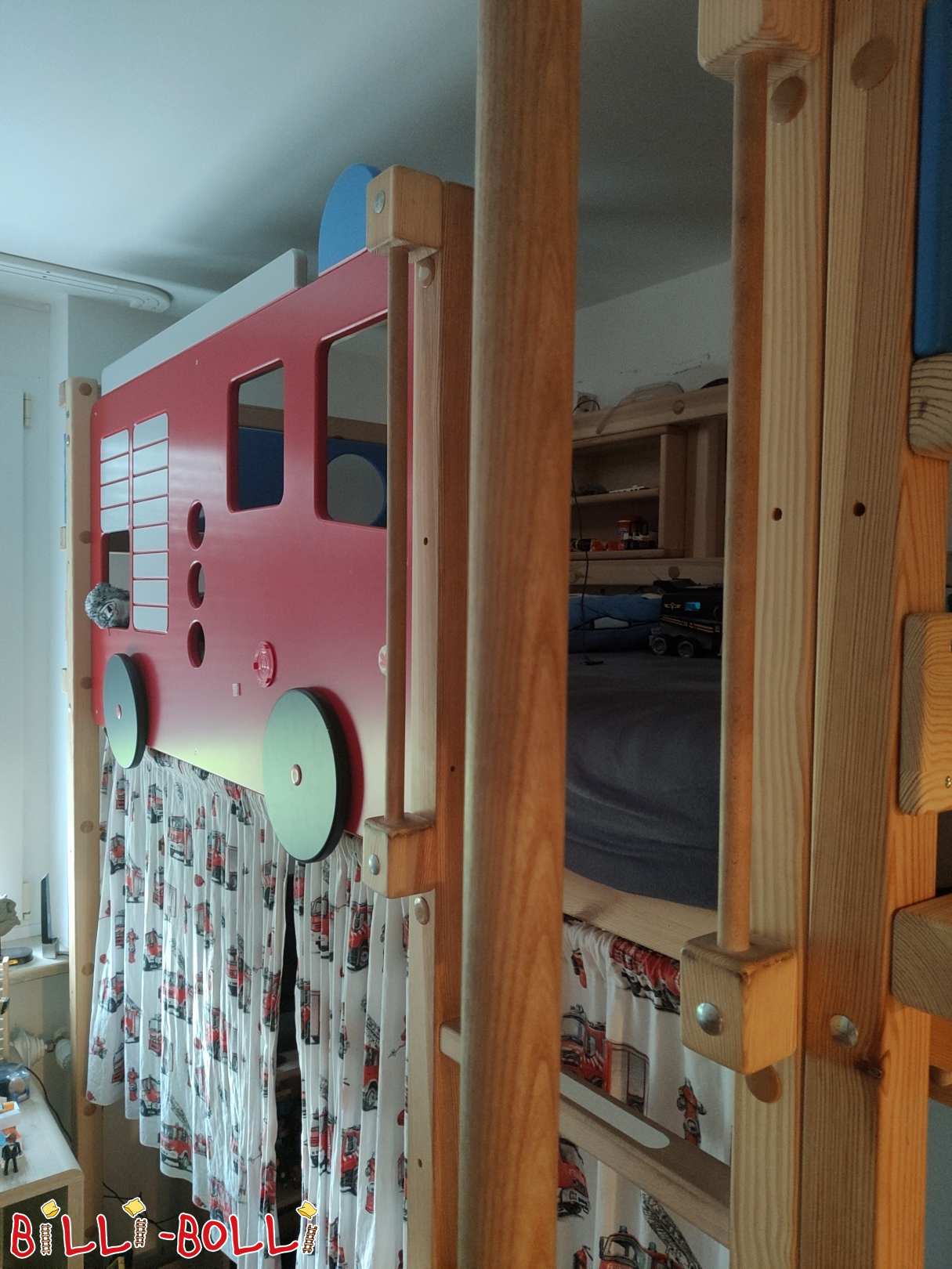 Growing loft bed incl. fire truck & slide bar in Munich (Category: second hand loft bed)