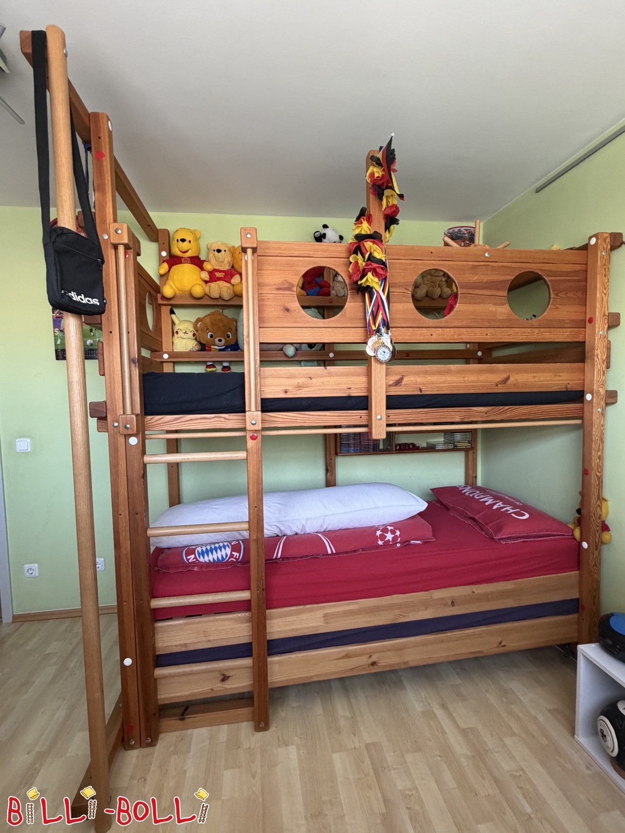 Publicidade 5706: Cama alta que acompanha o crescimento da criança, em pinho oleado, com diversos acessórios Cama alta que acompanha o crescimento da criança, em pinho oleado, com diversos acessórios (Categoria: Cama alta que cresce com a criança usada)