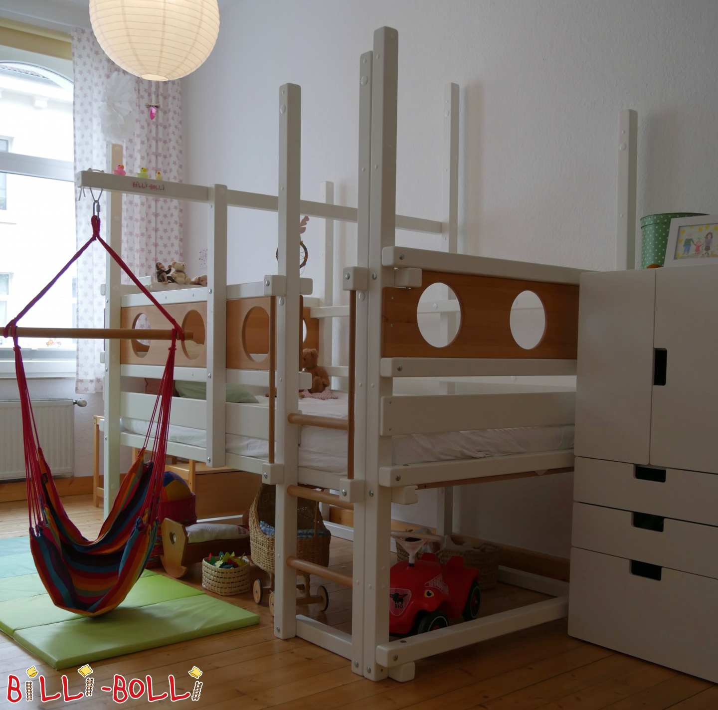 Loftová postel, bíle lakovaná borovice, 120 x 200 cm v Hannoveru (Kategorie: Podkrovní postel roste s dítětem použité)