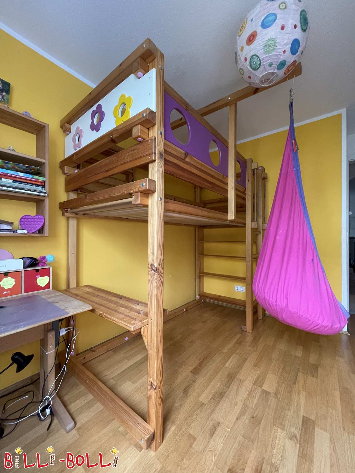 Growing loft bed with flower theme board and shelves, pine (Category: Loft Bed Adjustable by Age pre-owned)
